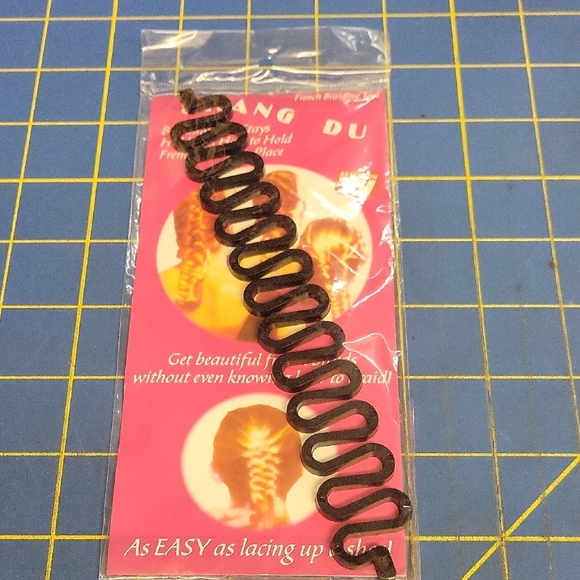 French Braiding Tool Black Brand New - Picture 1 of 2